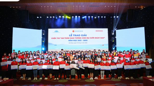 Honda trao giải Cuộc thi “An toàn giao thông cho nụ cười ngày mai”