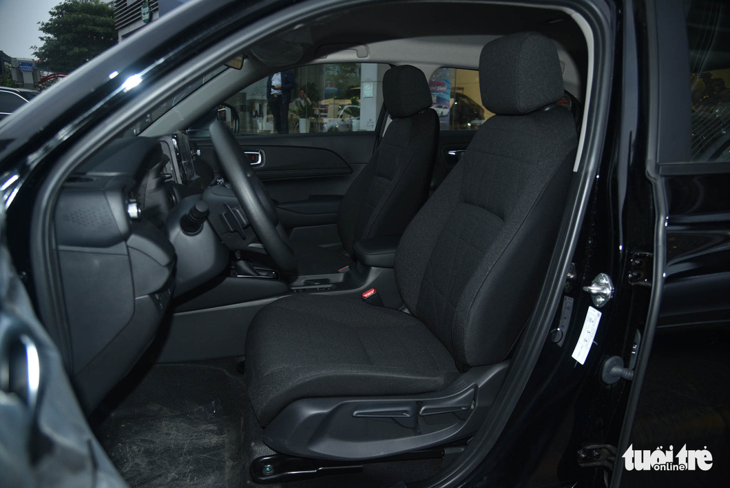 logo-hr-v-13-of-38-16714398366811755968749