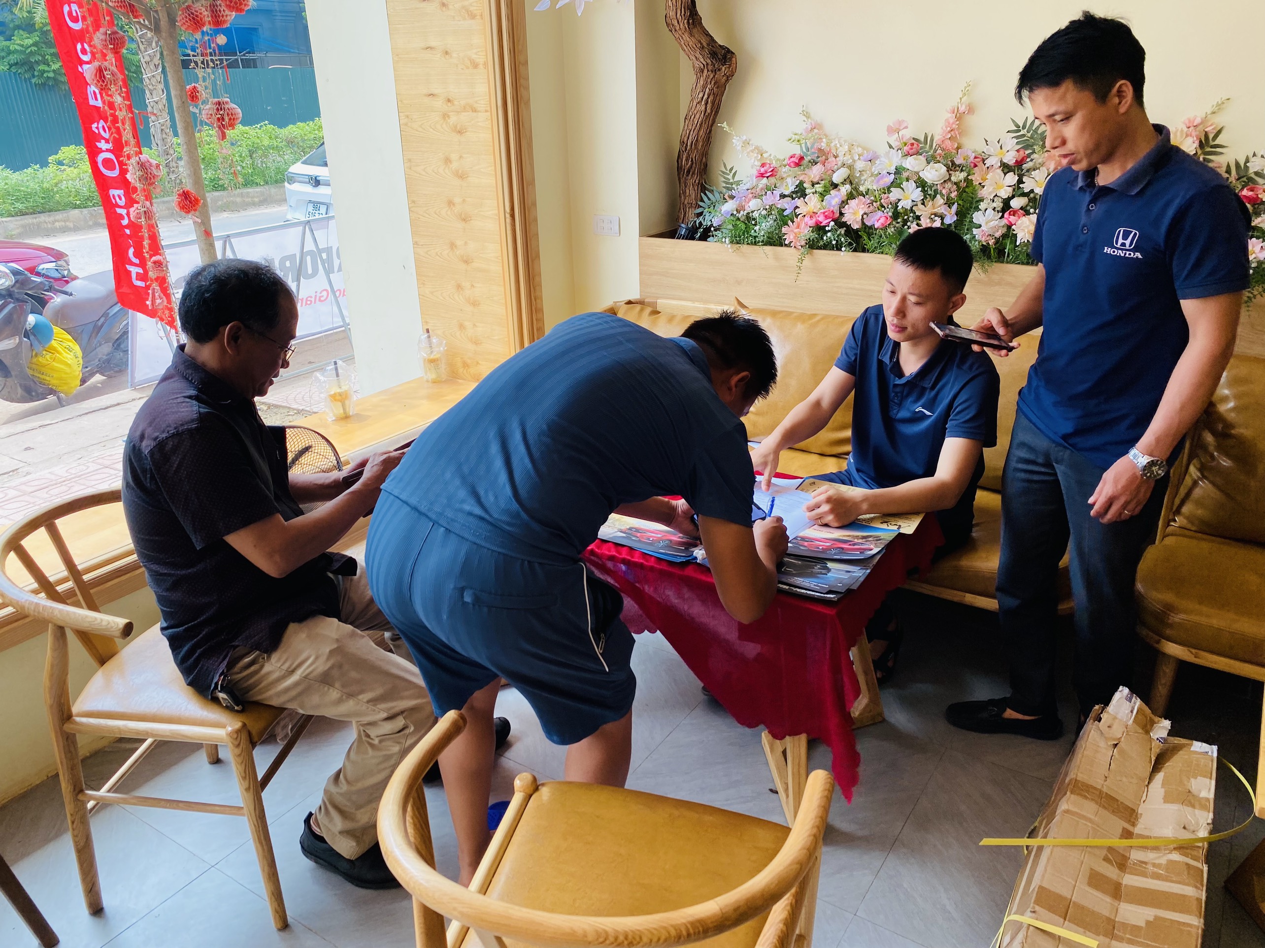 566d33bff963283d71723