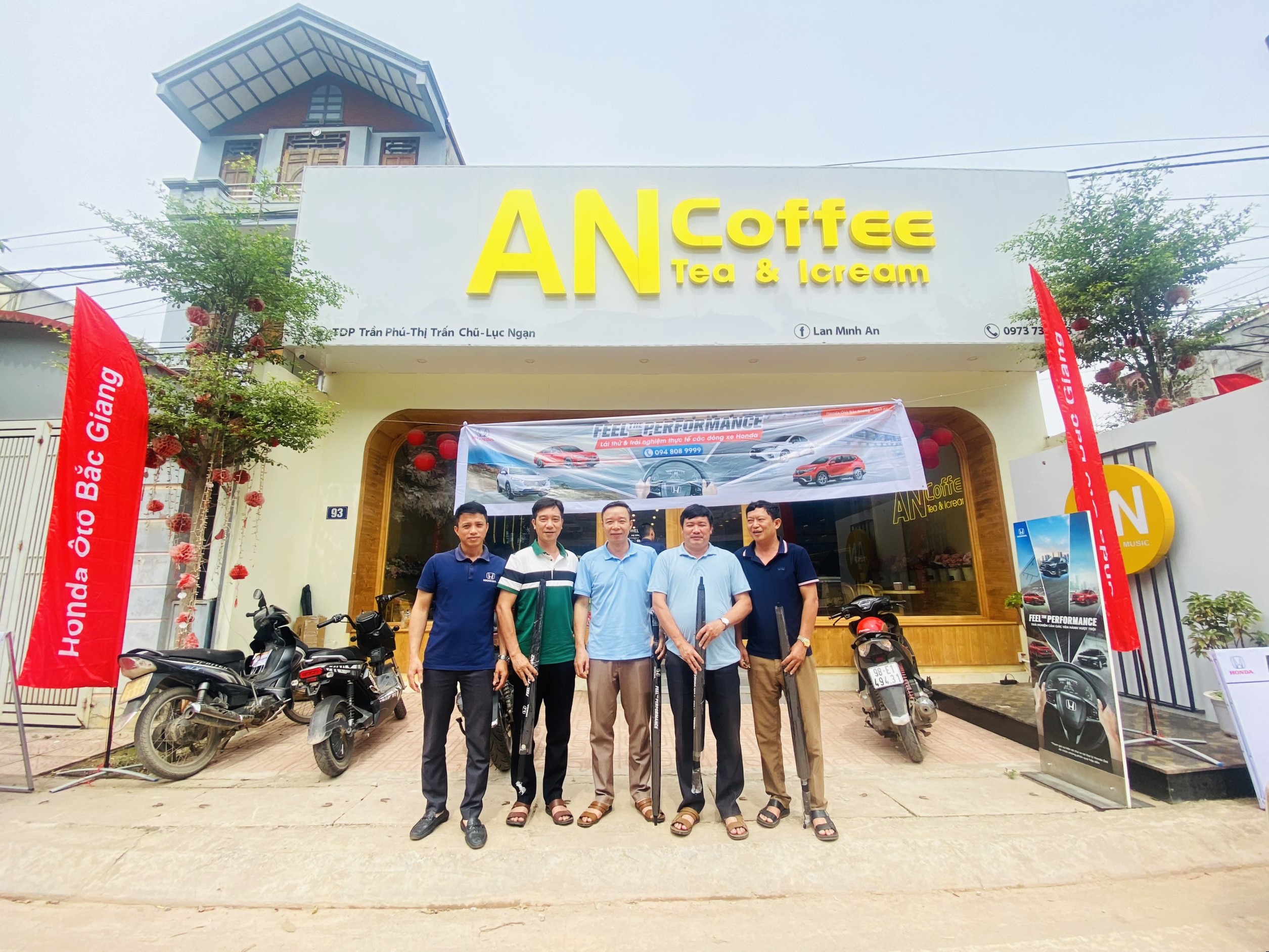 z4439385611939_f23c097196ba1c47a4f33070e9145e8c