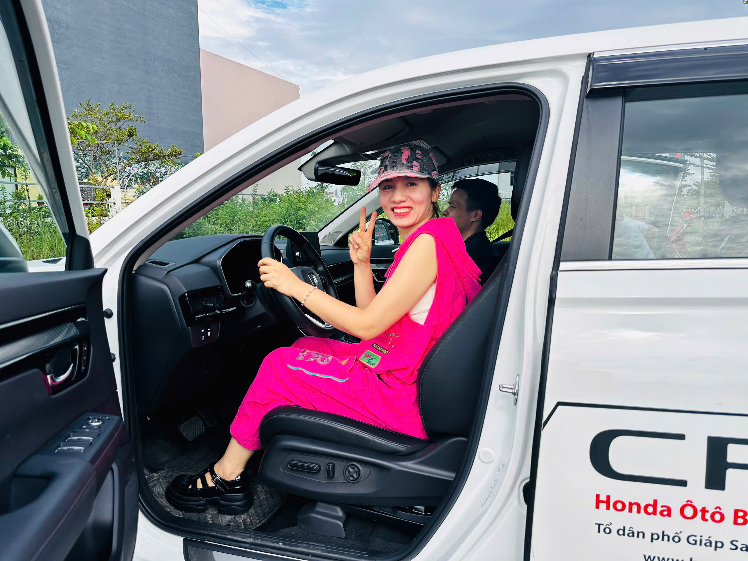 z6911991656490_657979056c5c291957b161f468d1256e